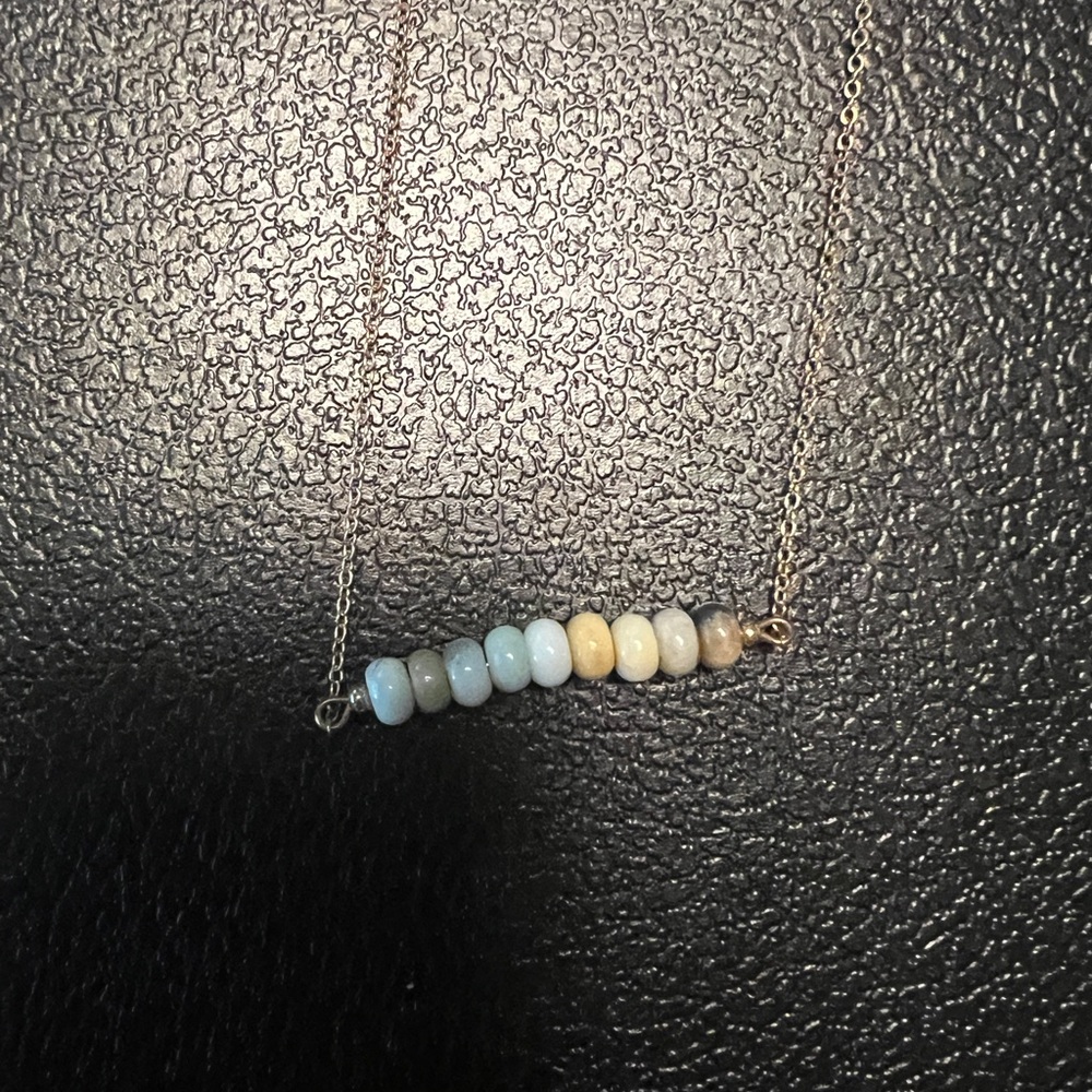🤩 $5 SALE! 🤩 NWT C.I.T.Y necklace and earrings set - Picture 4 of 4